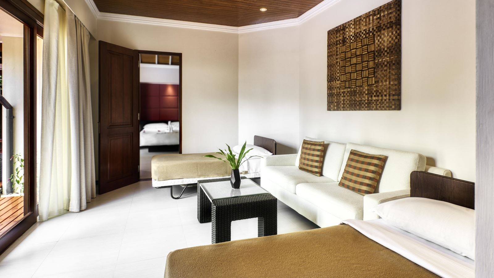 rooms-two-bedroom-garden-oasis-family-pool-villa