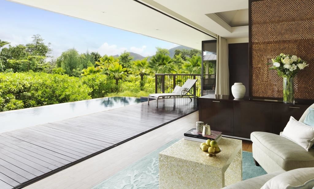 rooms-one-bedroom-garden-view-pool-villa