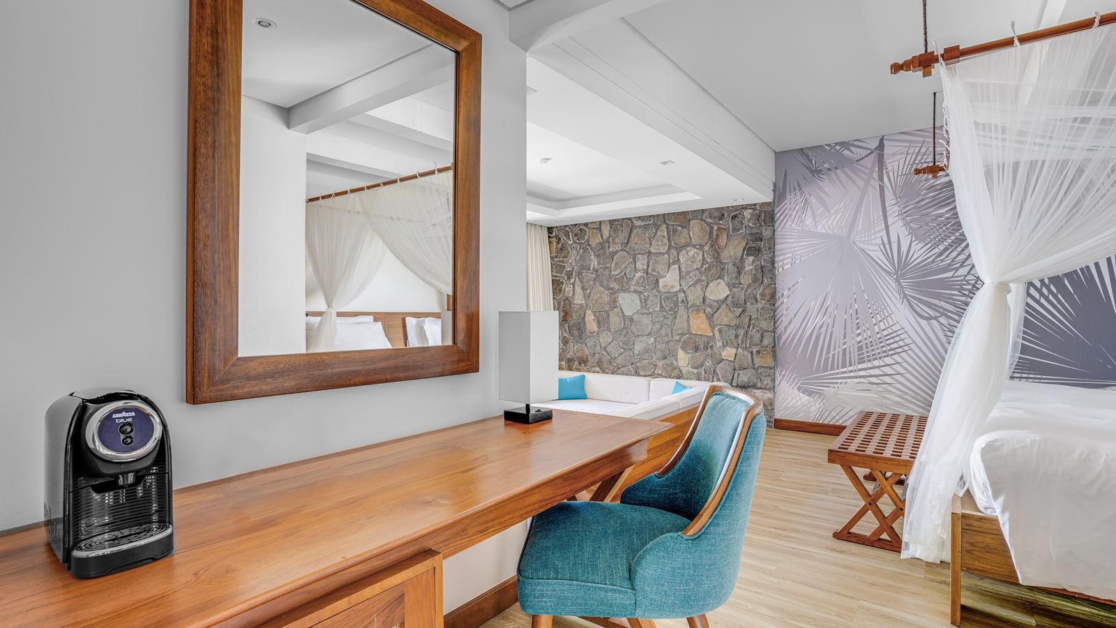 rooms-superior-hill-view-room