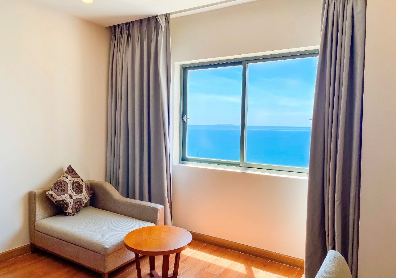 rooms-deluxe-sea-view-with-window-child-without-extra-bed