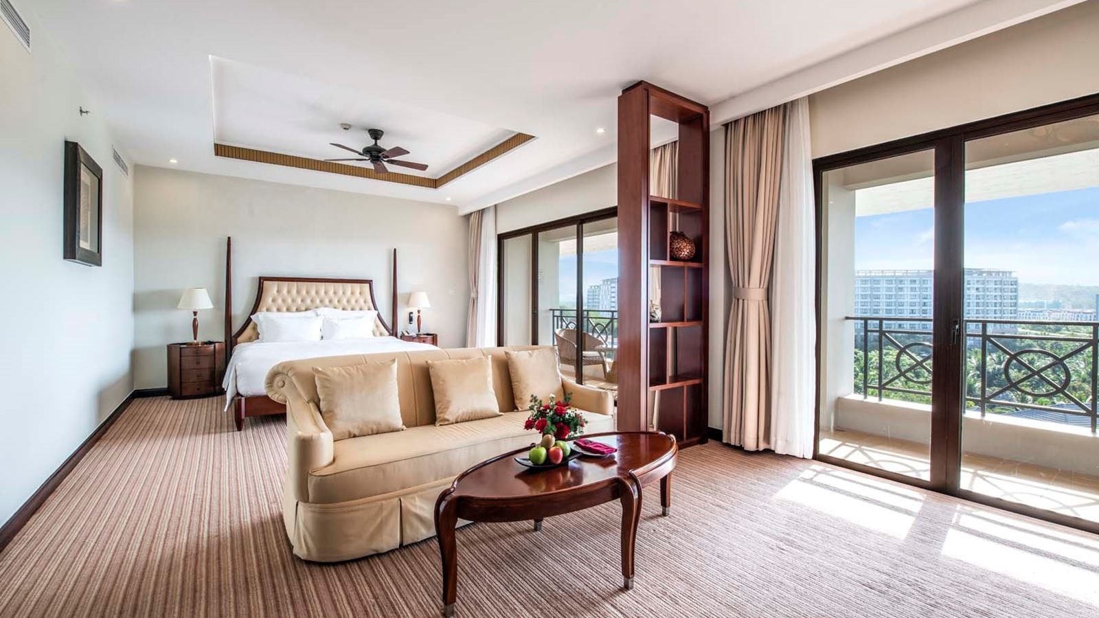rooms-executive-suite-ocean-view