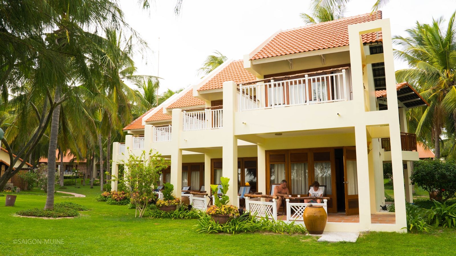 rooms-deluxe-sea-view-balcony-or-terrace