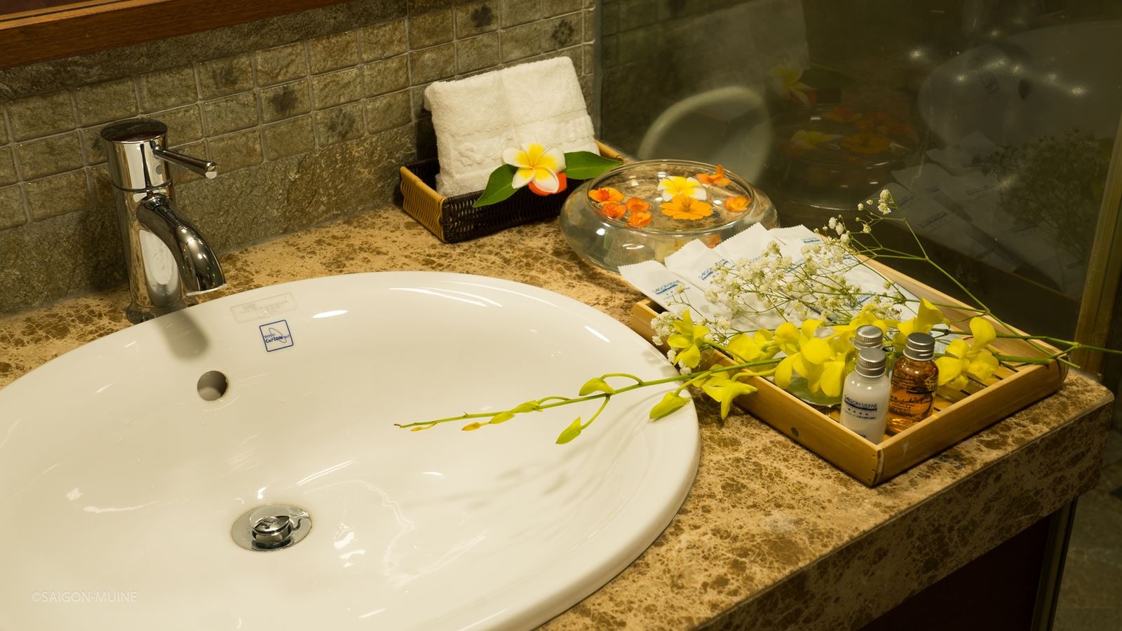 rooms-superior-garden-view-balcony-or-terrace