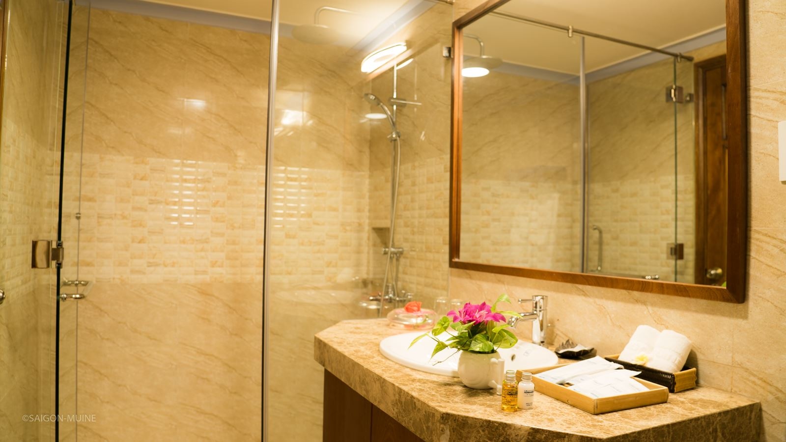 rooms-superior-garden-view-balcony-or-terrace