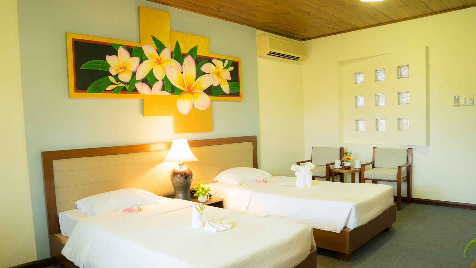 rooms-standard-with-window-child-without-extra-bed