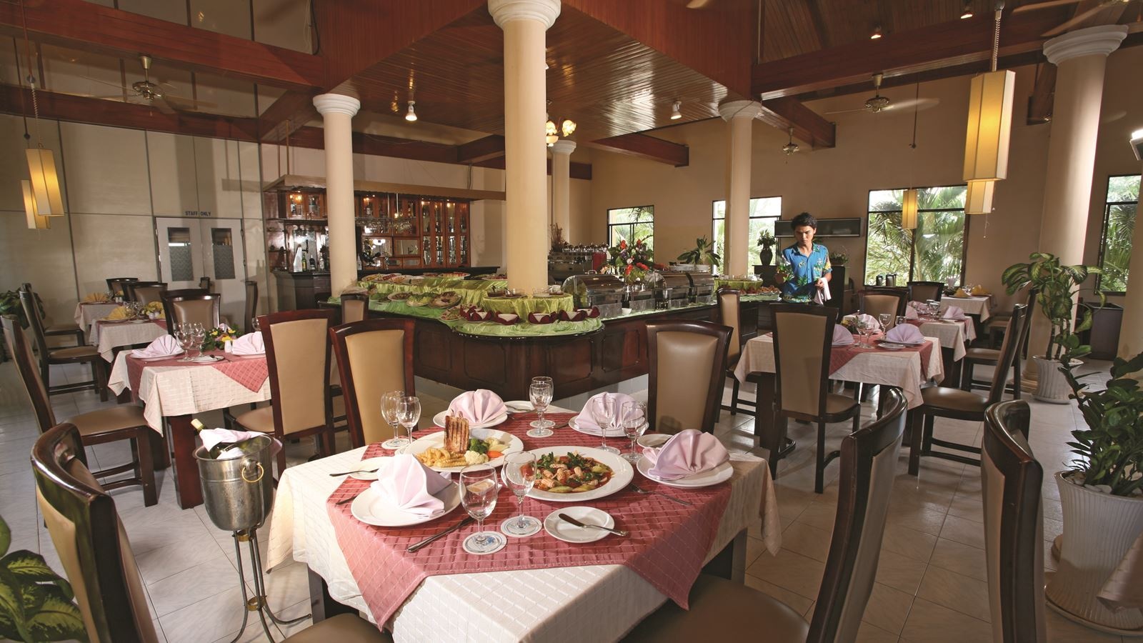 restaurants-saigon-restaurant