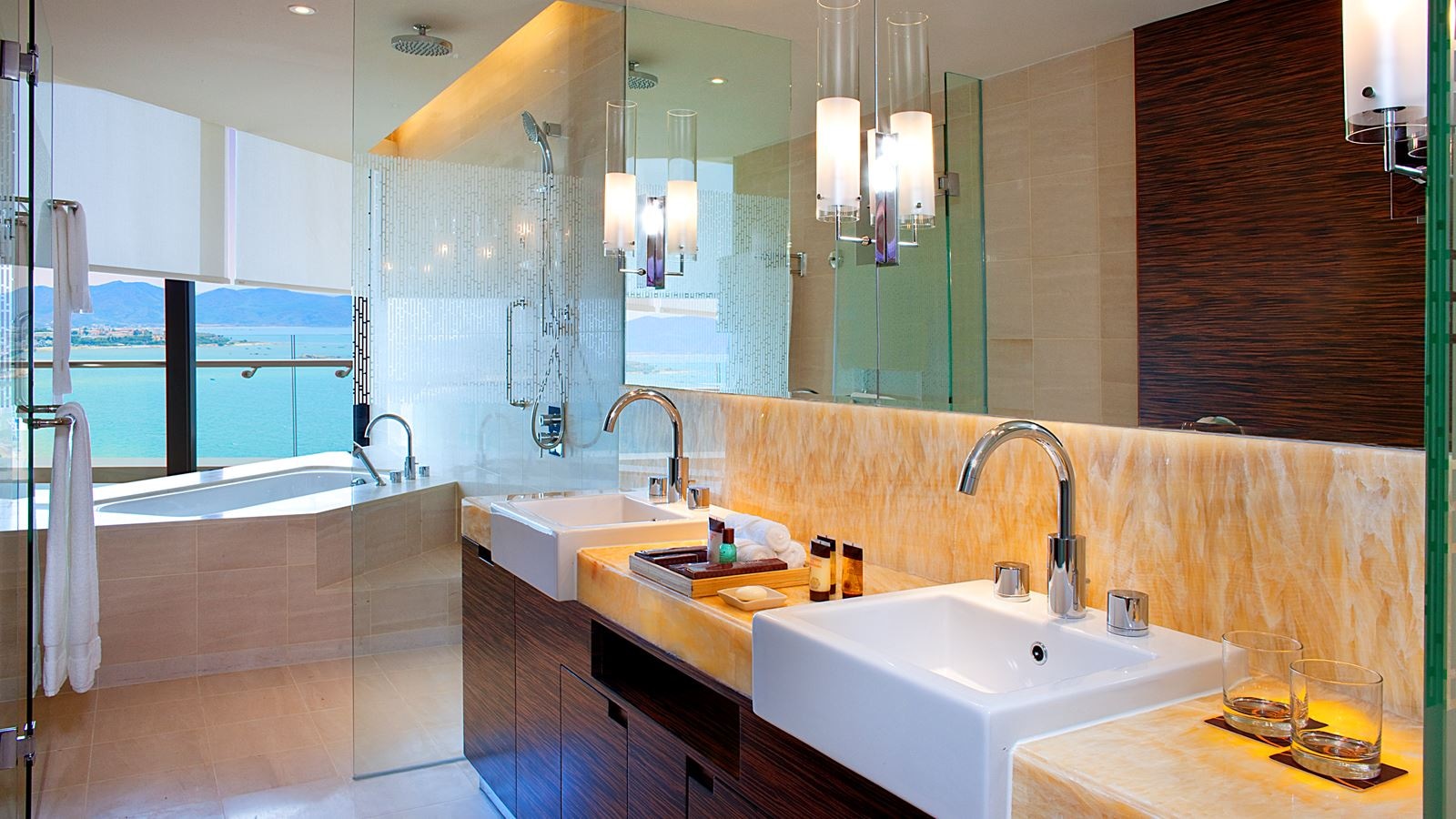 rooms-premium-deluxe-ocean-view