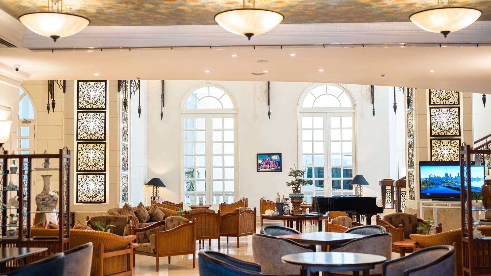 restaurants-huong-viet-restaurant