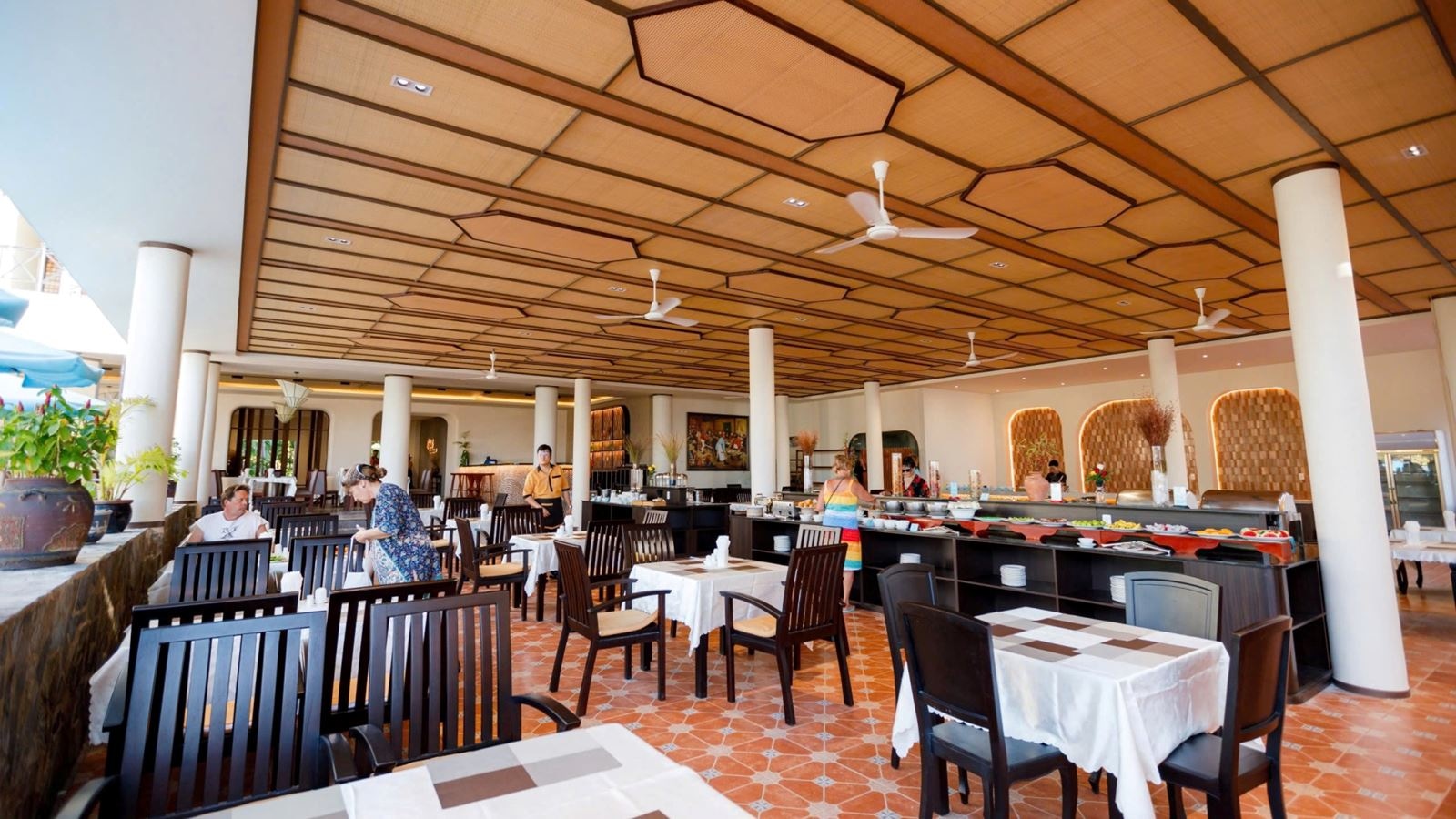 restaurants-restaurants