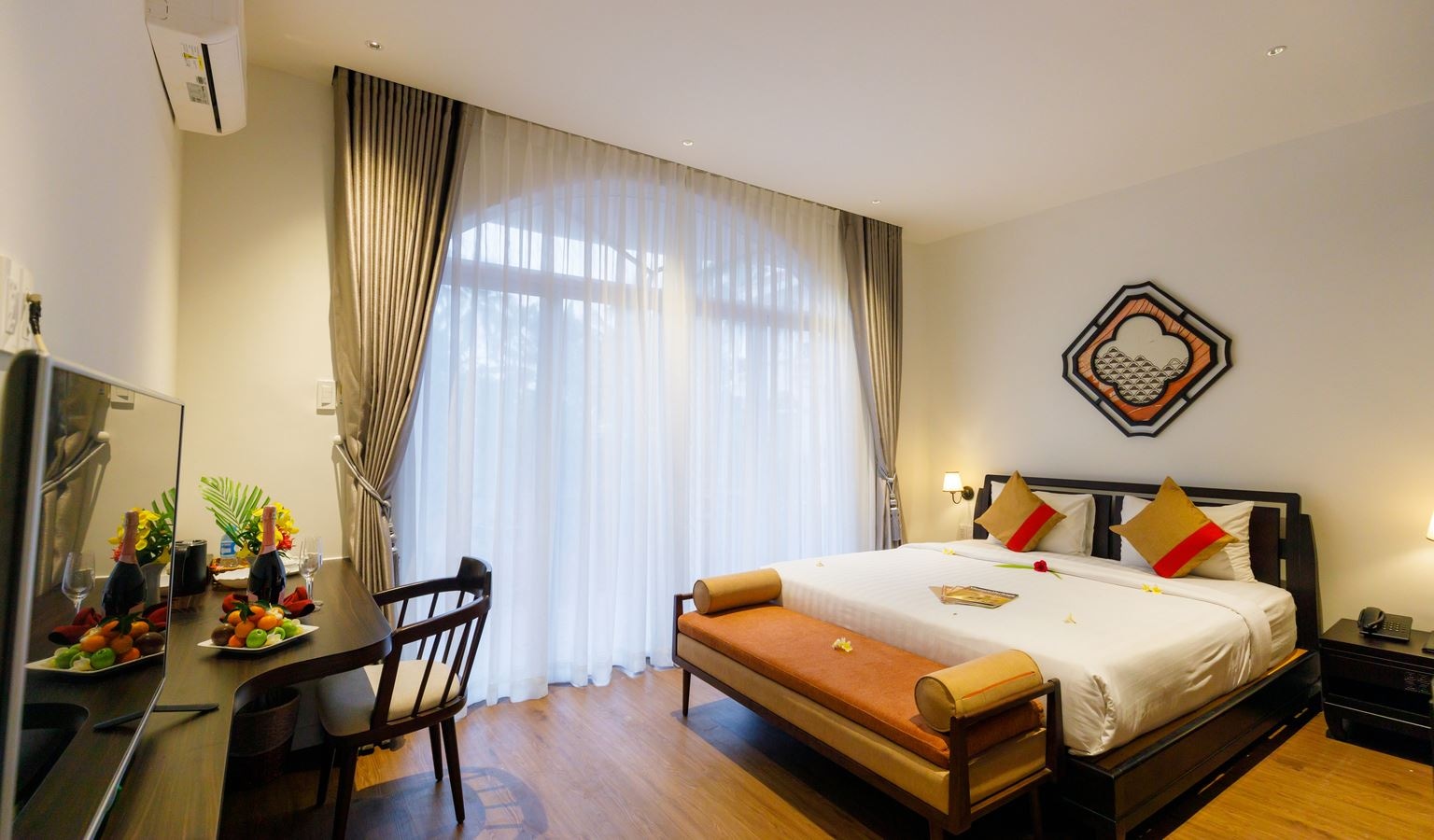 rooms-family-garden-view-room