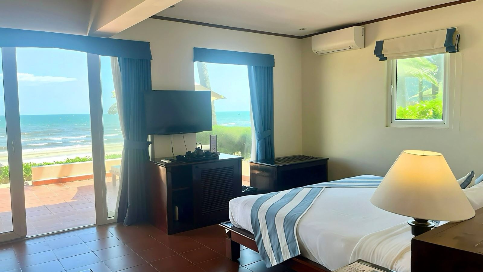 rooms-beachfront-bungalow-child-without-extra-bed