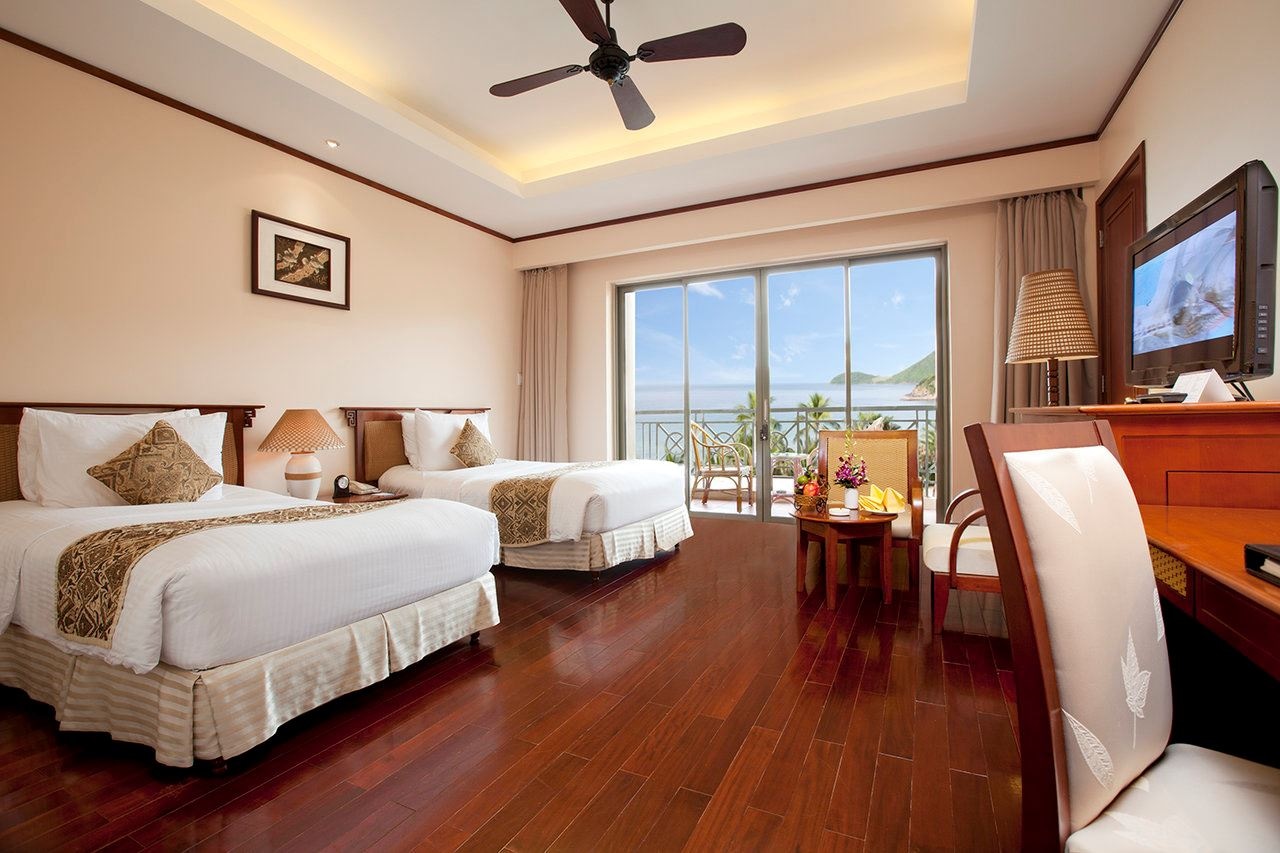 rooms-grand-deluxe-suite-ocean-view-child-without-extra-bed
