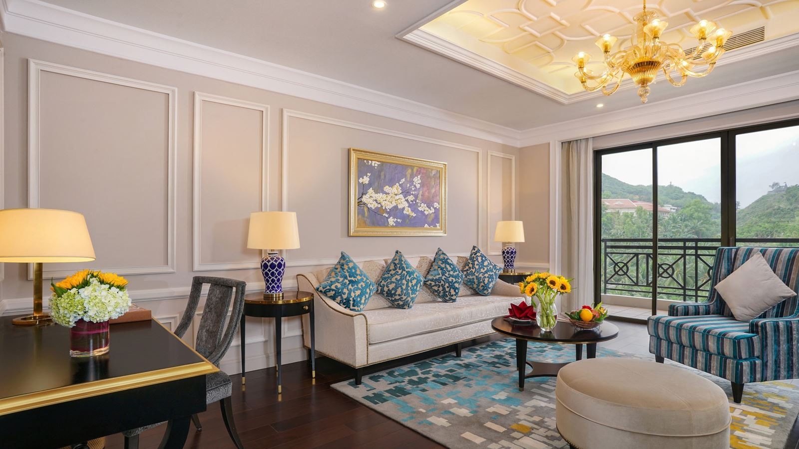 rooms-grand-junior-suite-hill-view-child-without-extra-bed