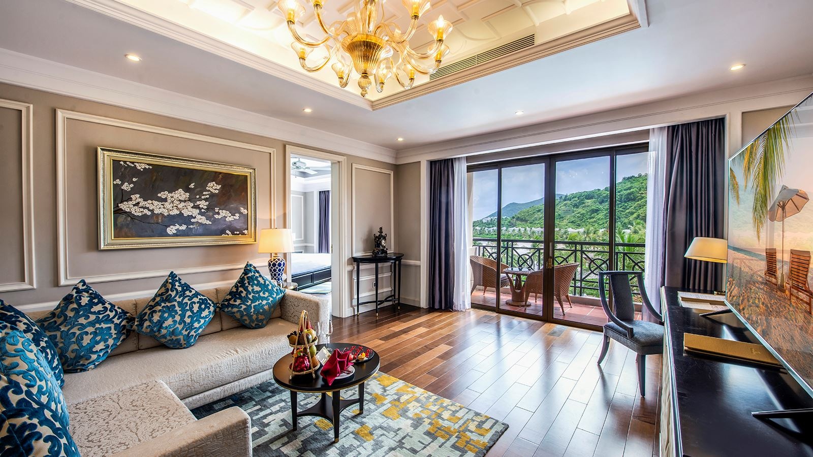 rooms-grand-deluxe-suite-ocean-view-child-without-extra-bed