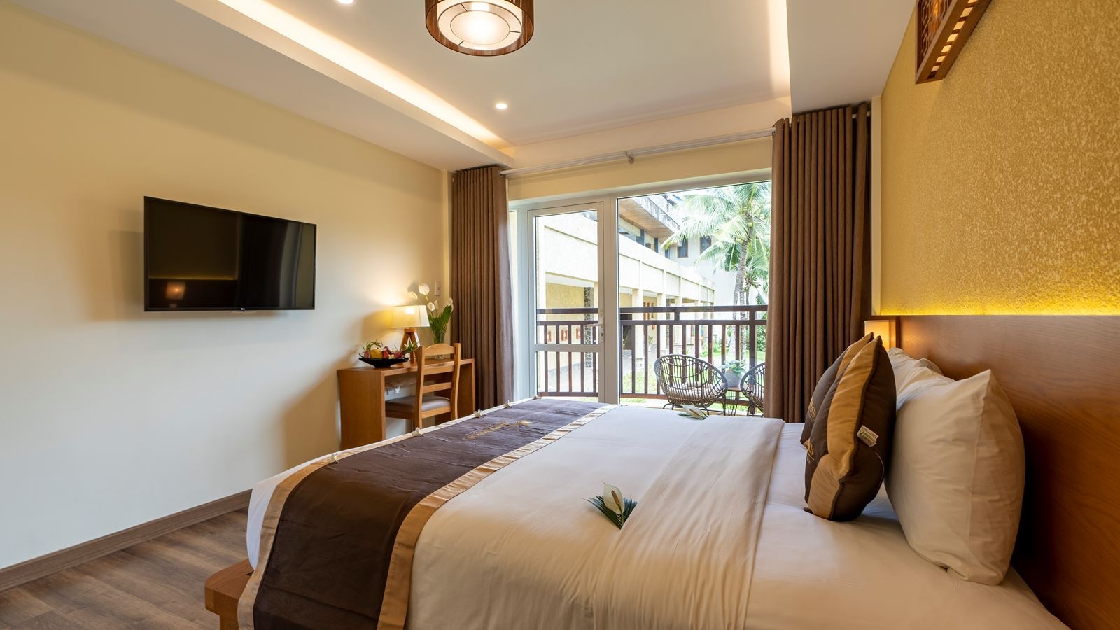 rooms-aroma-superior-garden-view-with-terrace