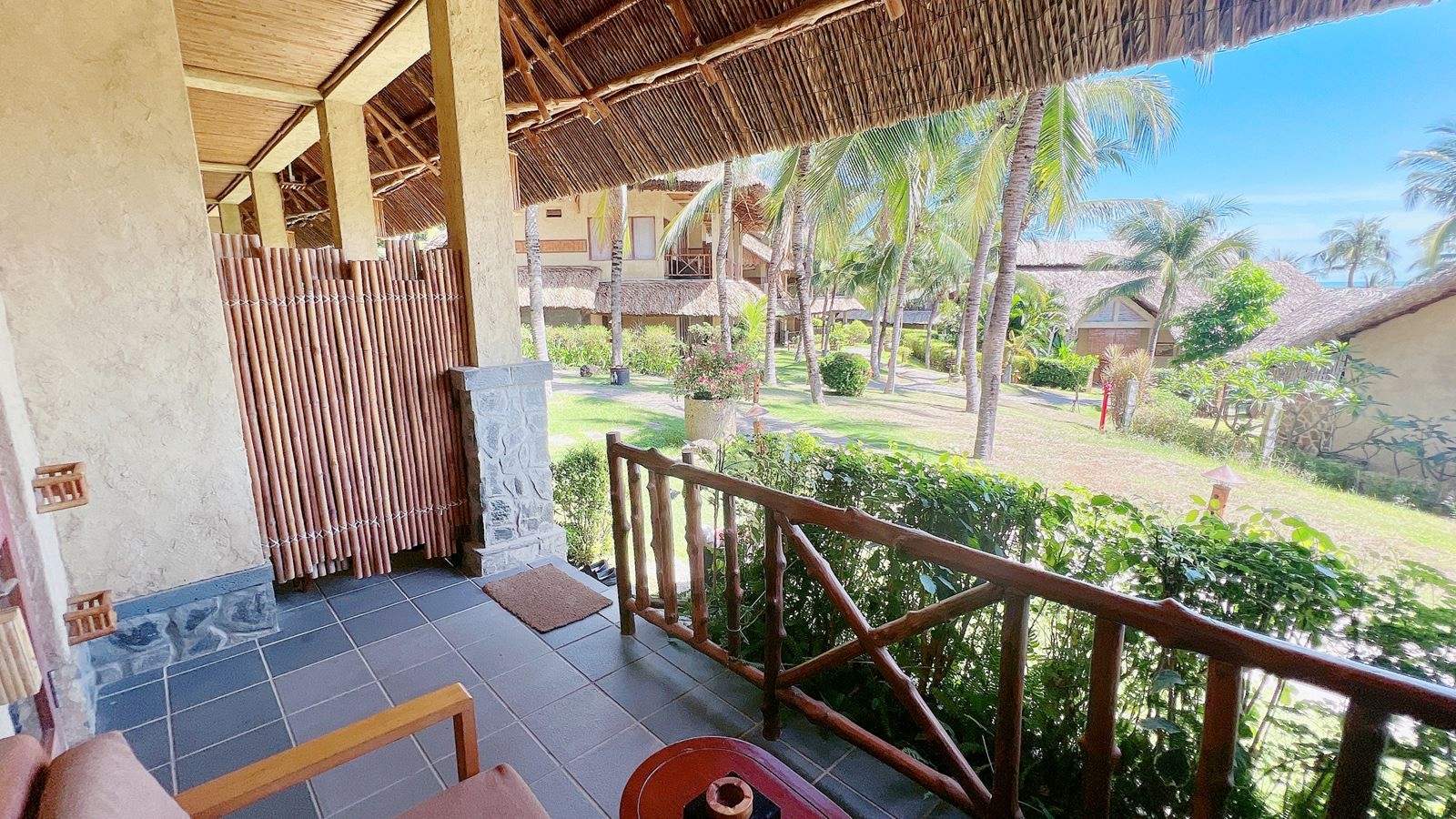 rooms-aroma-village-garden-view-with-balcony