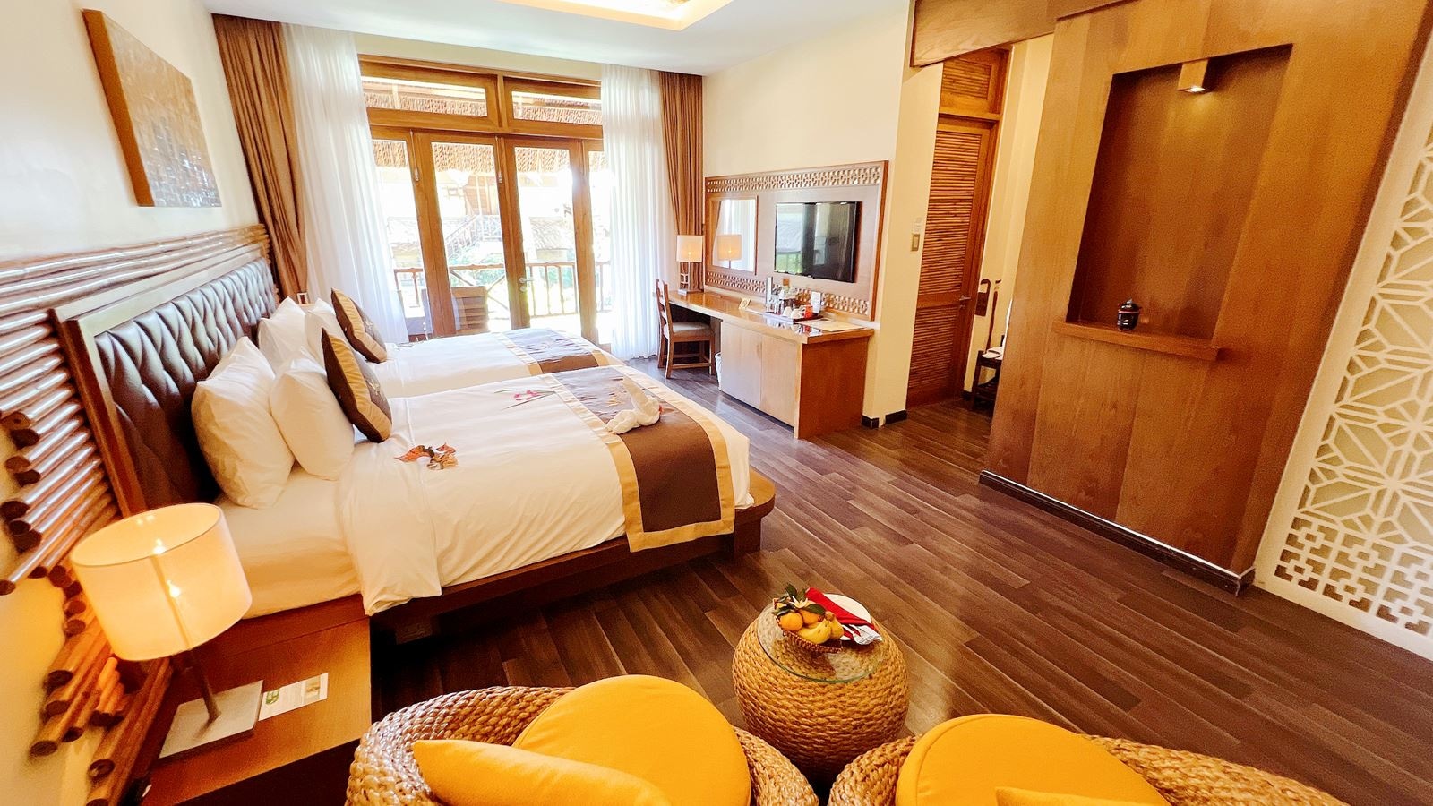 rooms-bungalow-garden-view-with-balcony