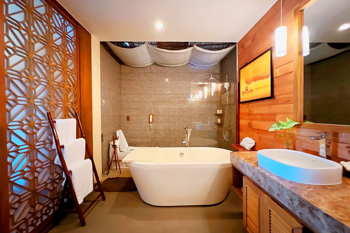 rooms-aroma-suite-jacuzzi-with-balcony-child-without-extra-bed