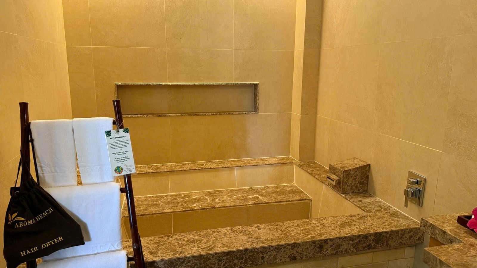 rooms-bungalow-sea-view-with-balcony