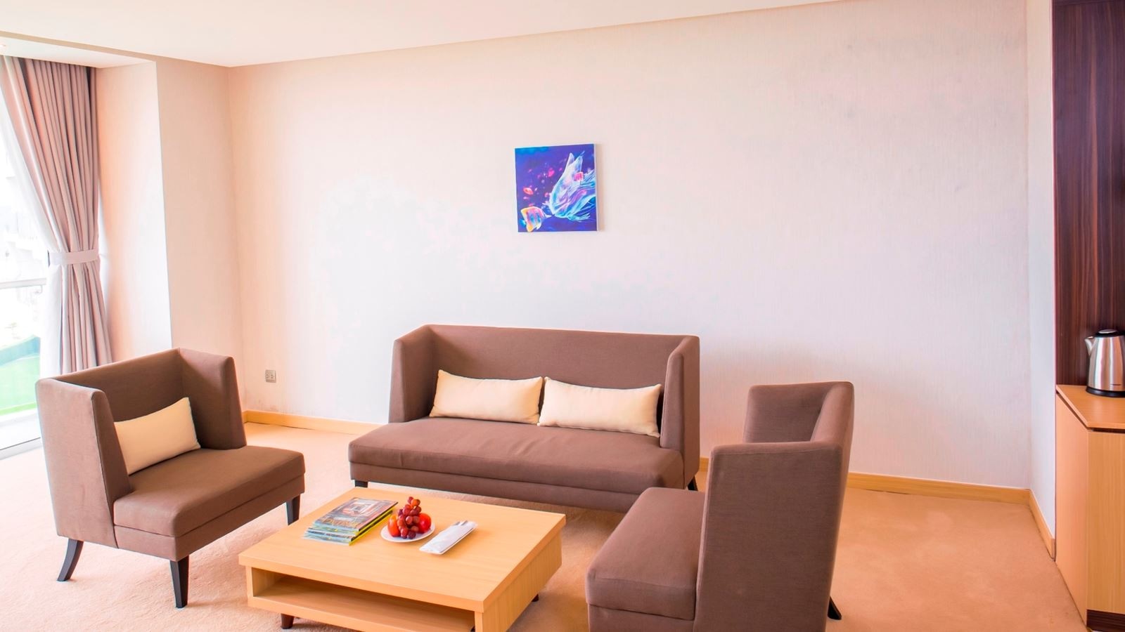 rooms-executive-suite-with-balcony