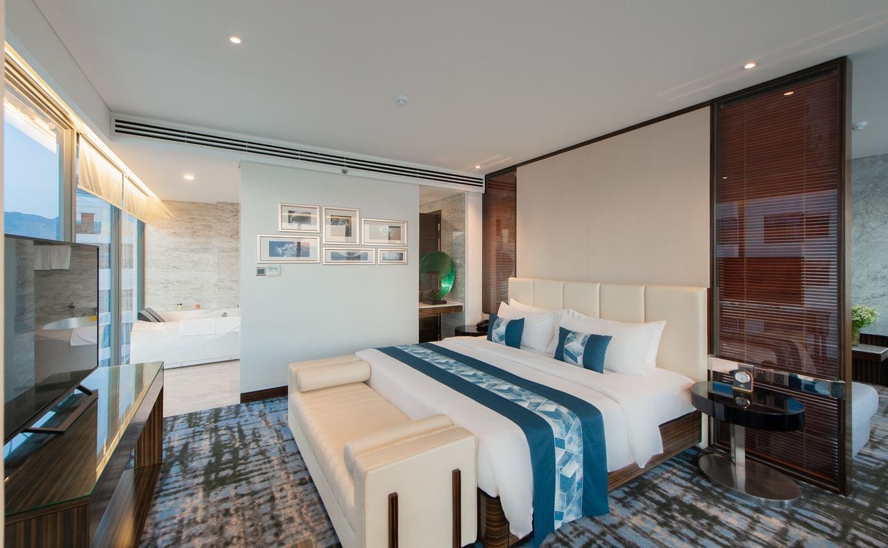 rooms-queen-ann-suite-ocean-view-balcony-child-without-extra-bed