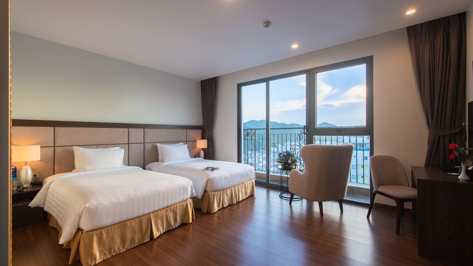 rooms-studio-with-balcony