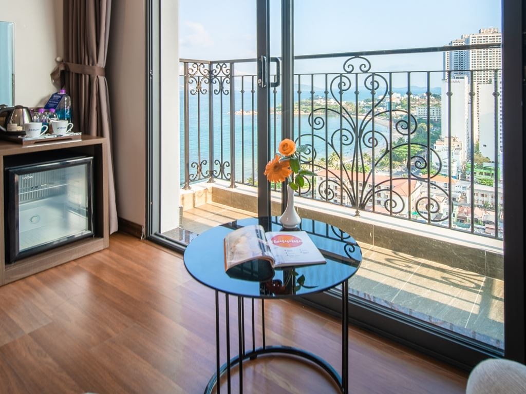 rooms-studio-plus-seaview-with-balcony