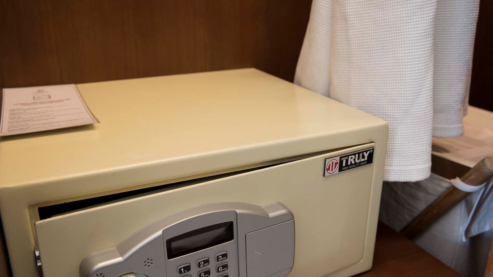 rooms-superior-city-view-child-without-extra-bed