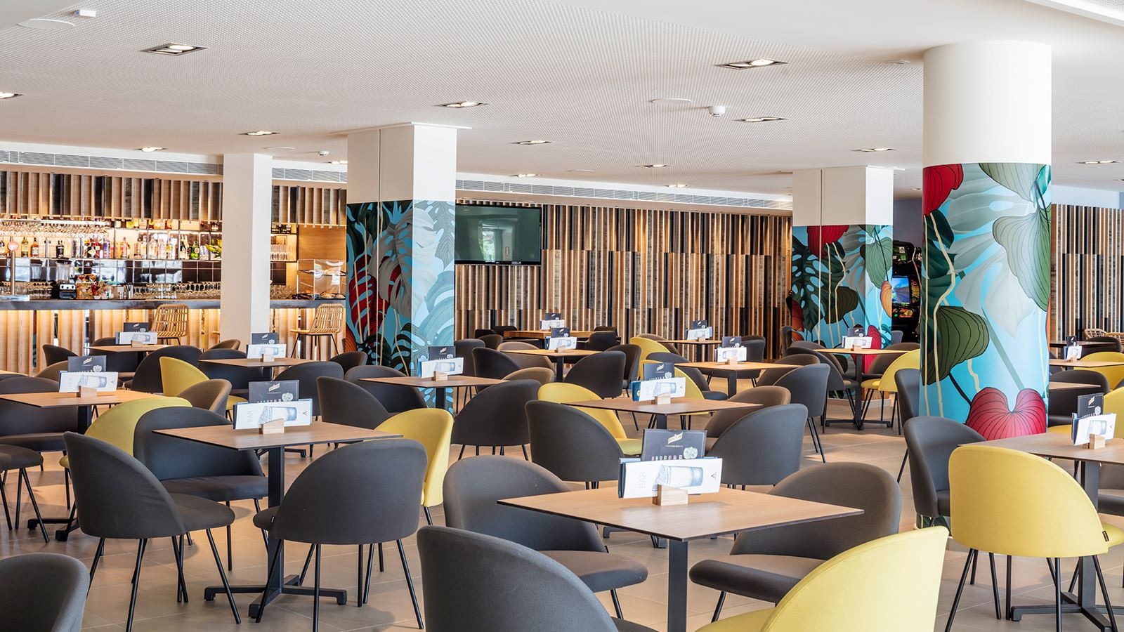 restaurants-restaurants