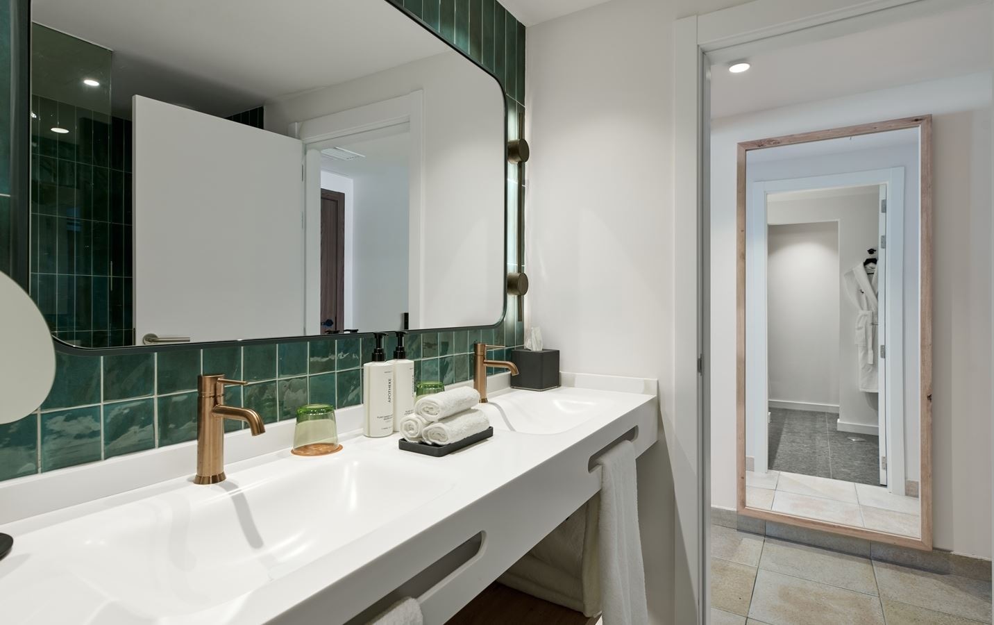 rooms-double-deluxe-2-twin-beds-balcony-or-terrace