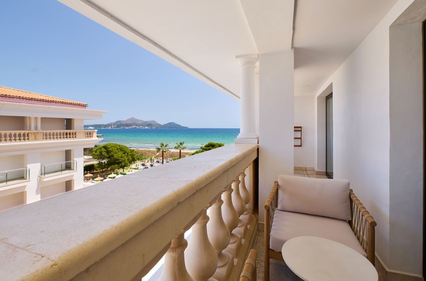rooms-junior-suite-partial-sea-view-balcony-or-terrace