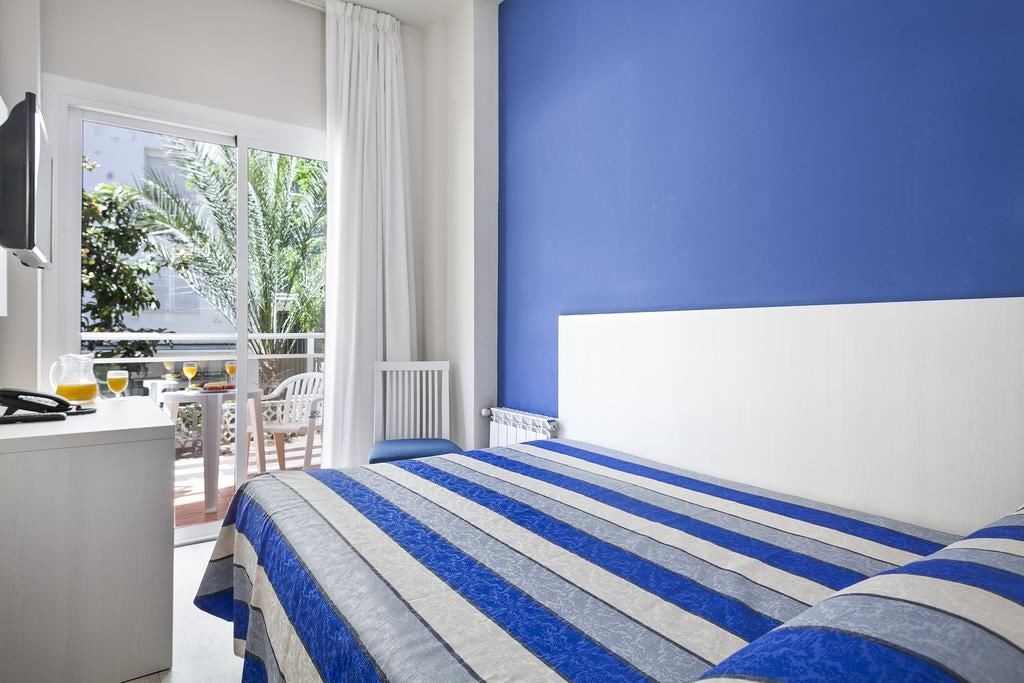 rooms-singleuse-balcony-or-terrace