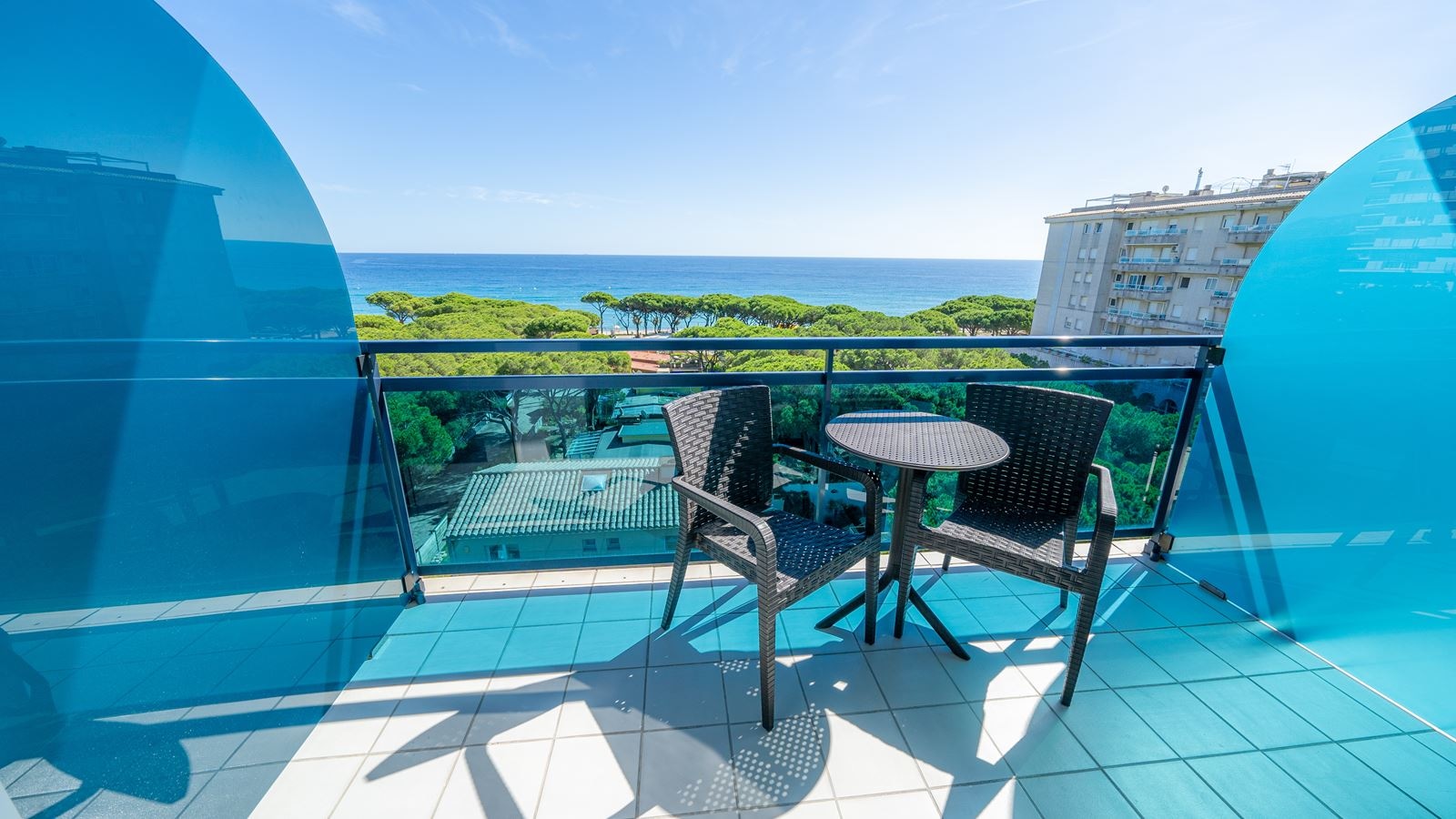 rooms-front-sea-view-room-balcony-or-terrace