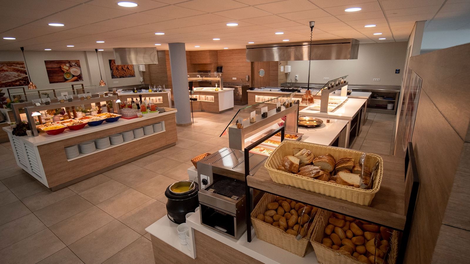 restaurants-restaurants