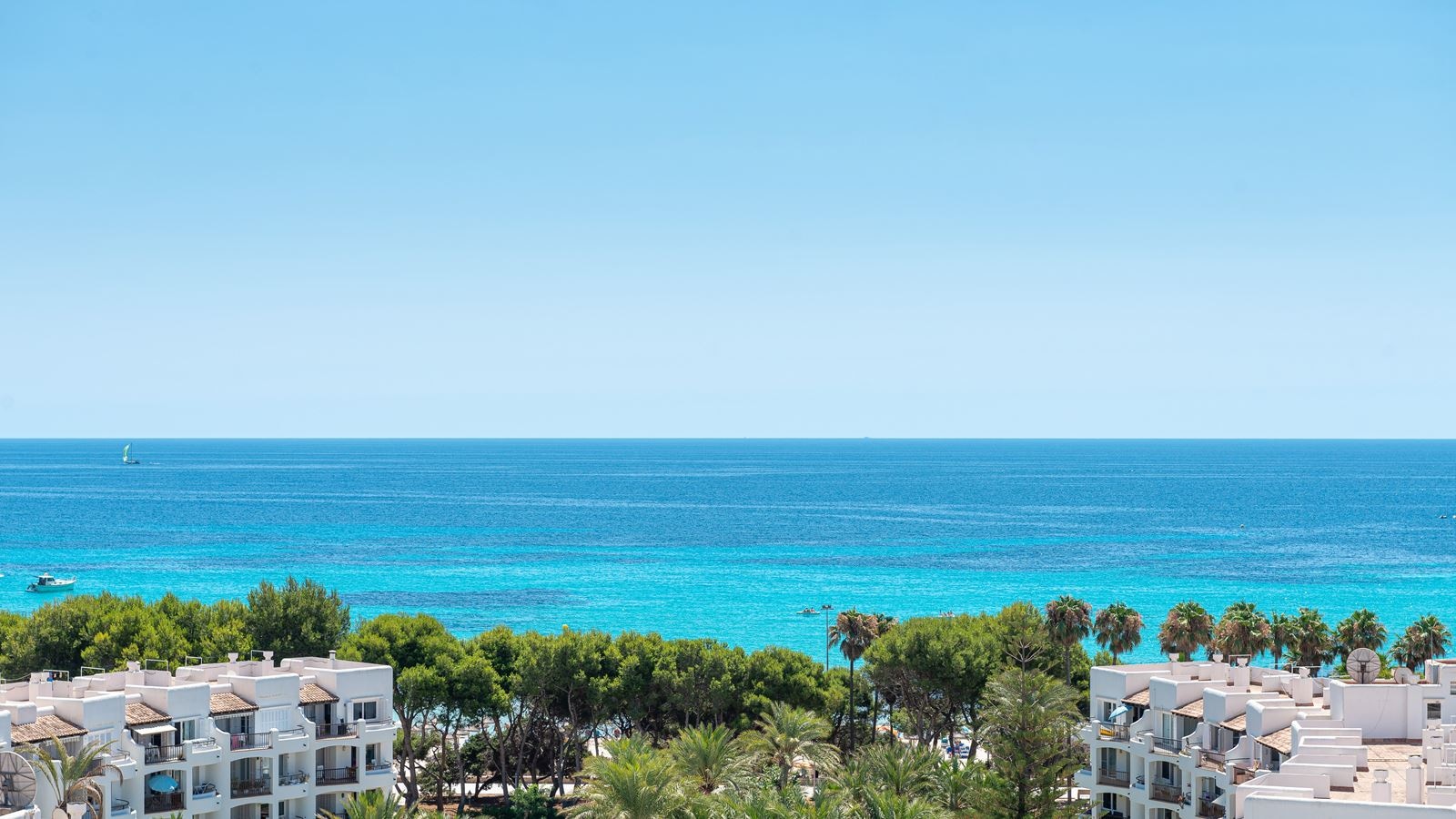 rooms-double-front-sea-view-with-balcony