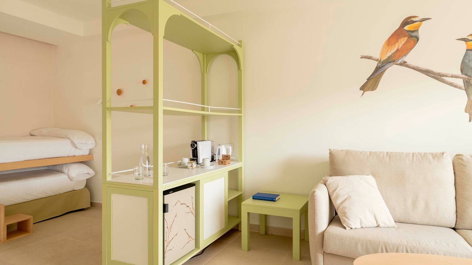 rooms-family-private-garden-view-premium-a