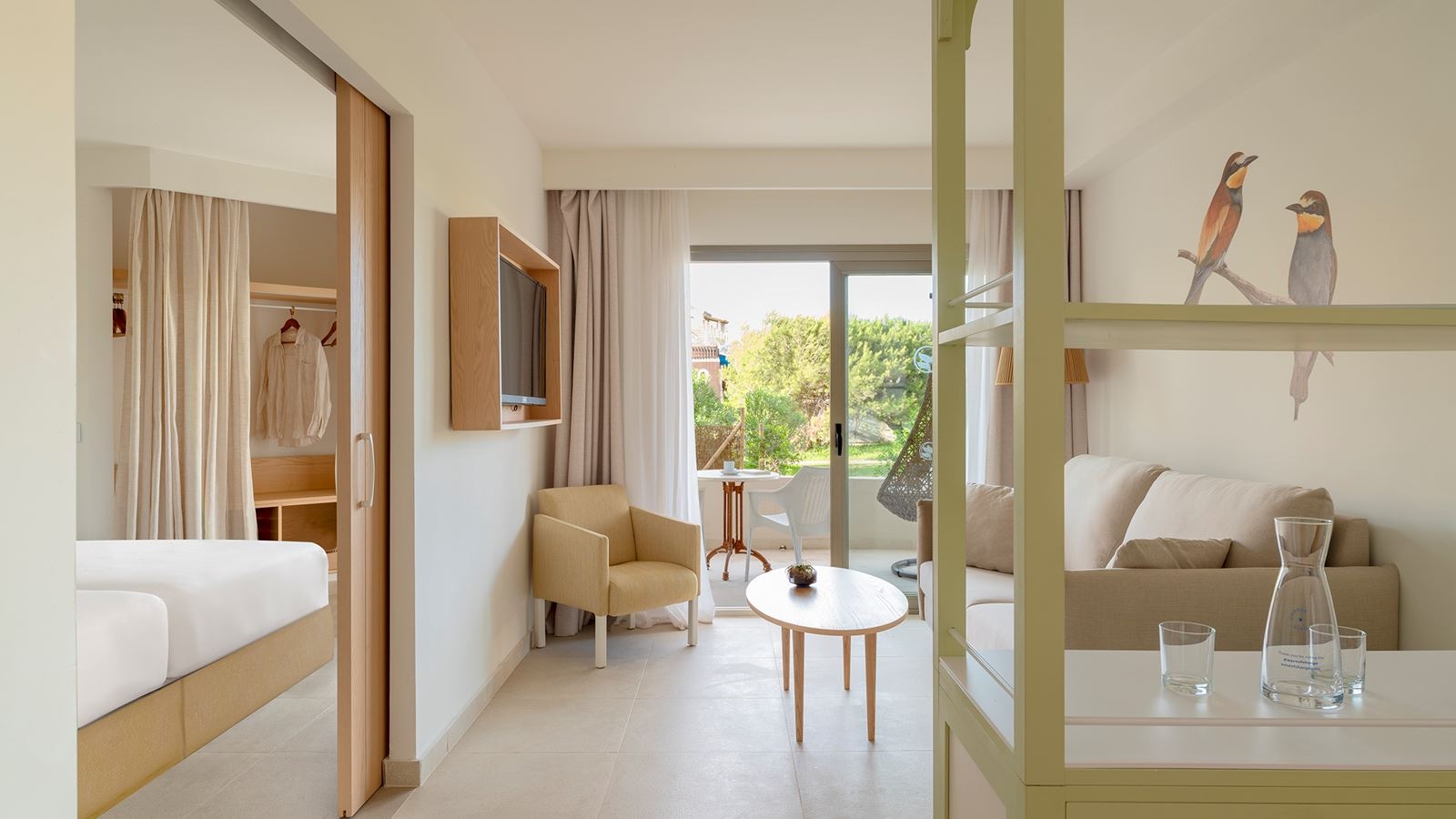 rooms-family-private-garden-view-premium-a