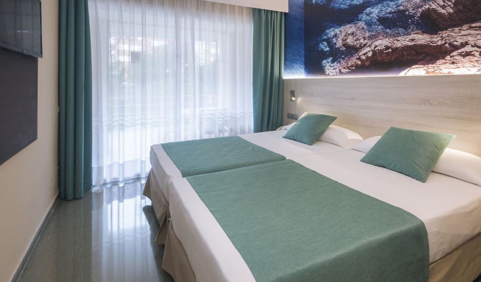 rooms-1-bedroom-apartment