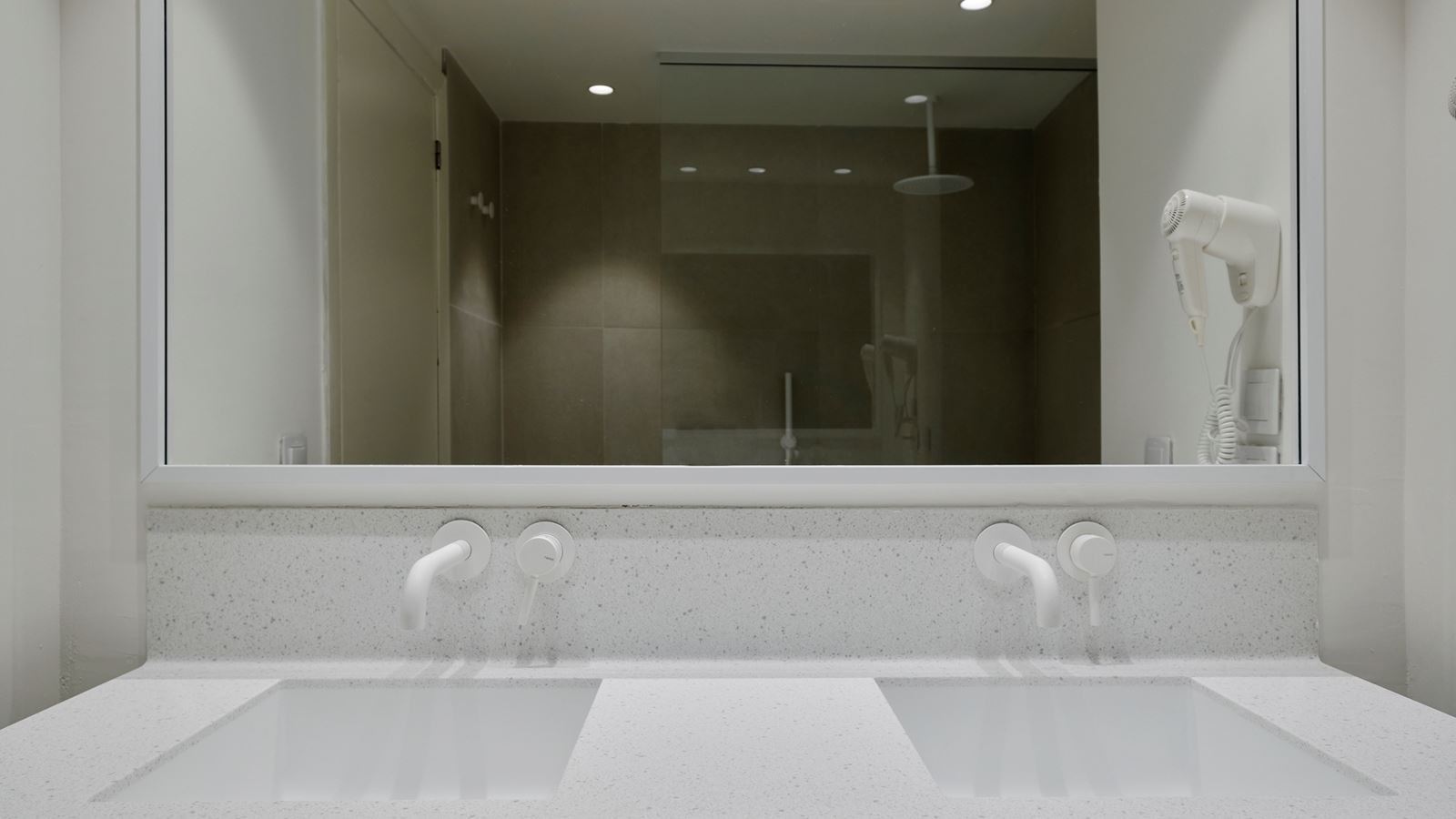 rooms-apartment-standard-1-bedroom-balcony-or-terrace-a4b