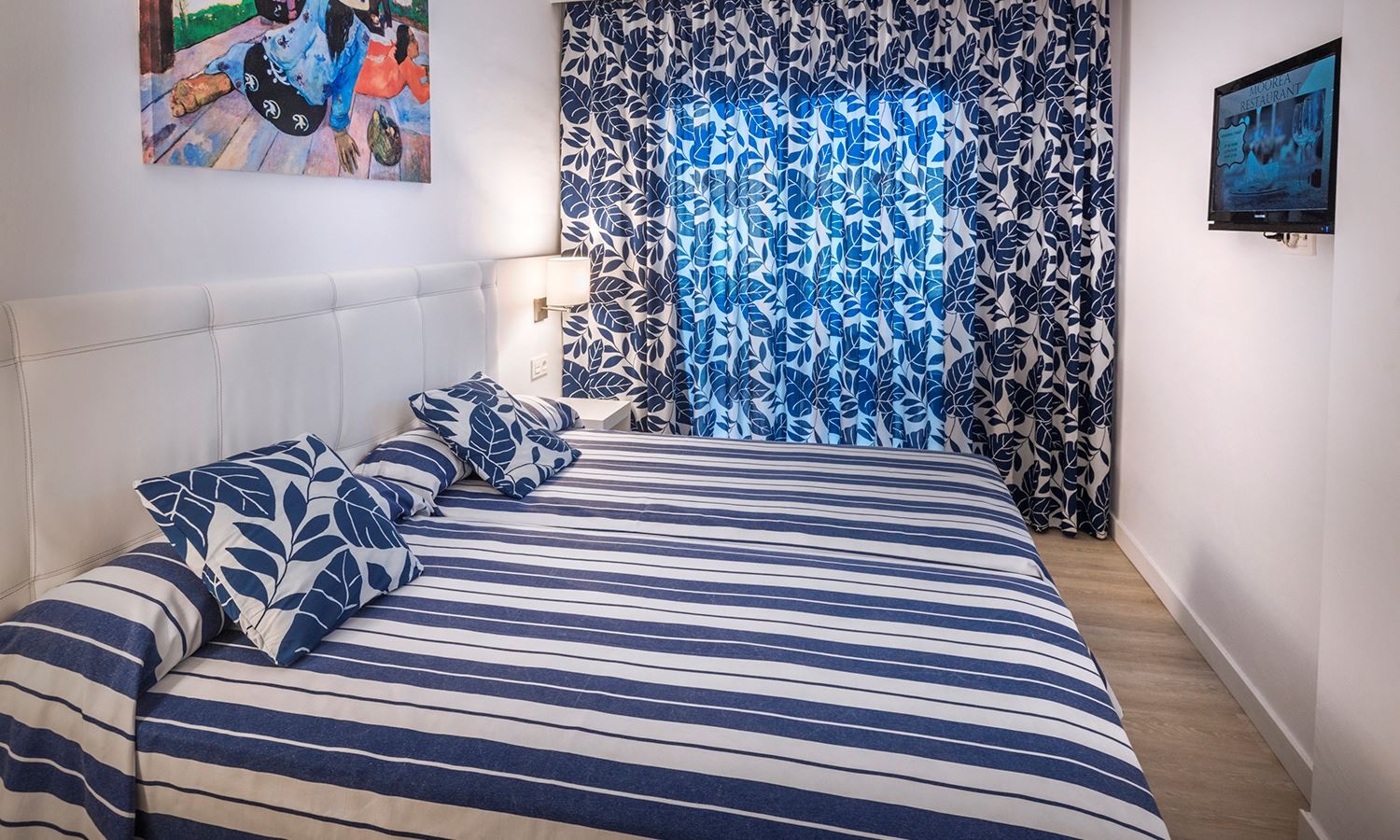 rooms-suite-lateral-sea-view-balcony-or-terrace