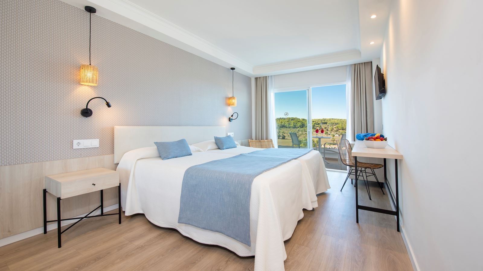 rooms-standard-room-balcony-or-terrace