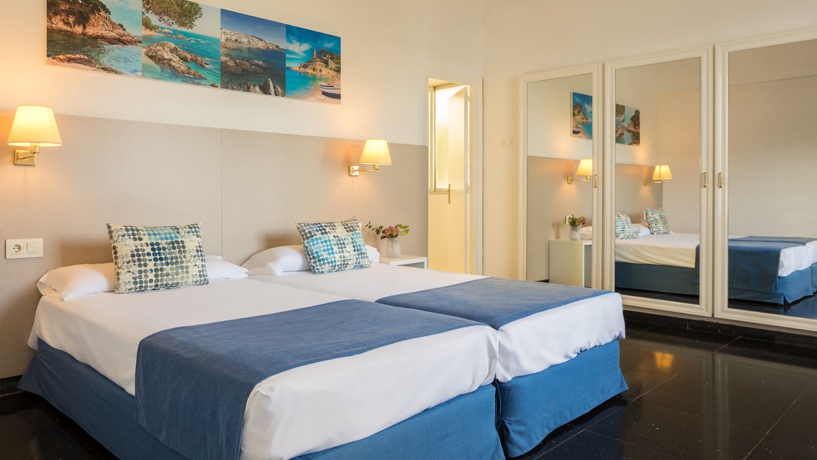 rooms-double-standard-balcony-or-terrace