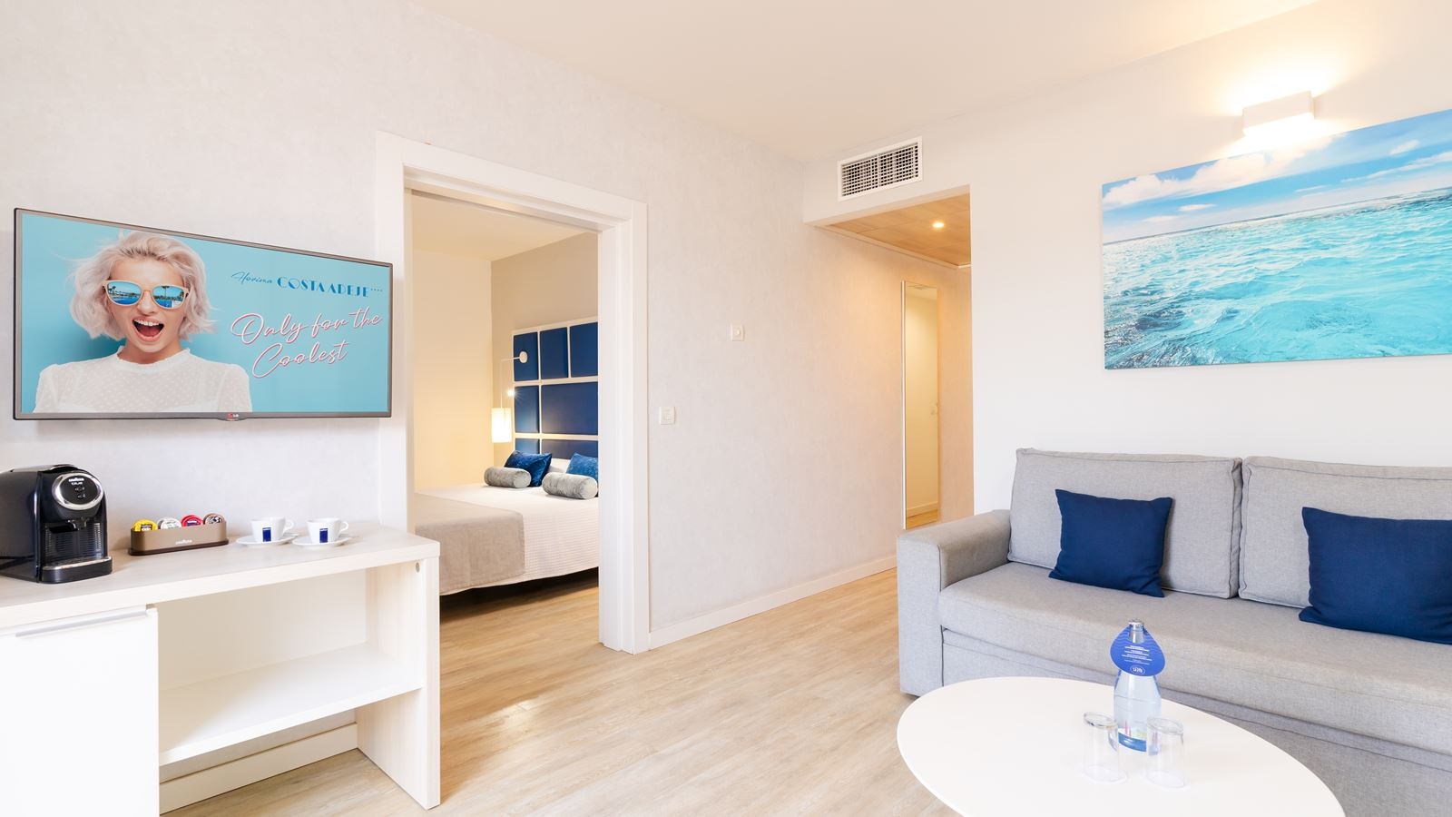 rooms-1-bedroom-excellence-suite-with-panoramic-view-and-sea-view-with-balcony-suite-excellence