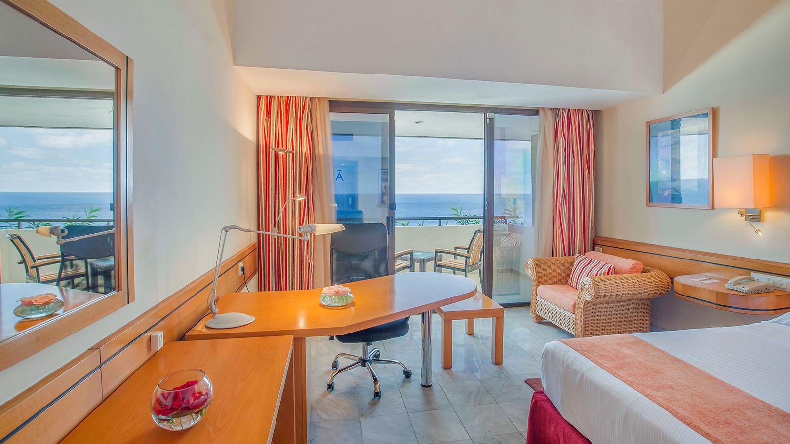 rooms-the-level-room-sea-view