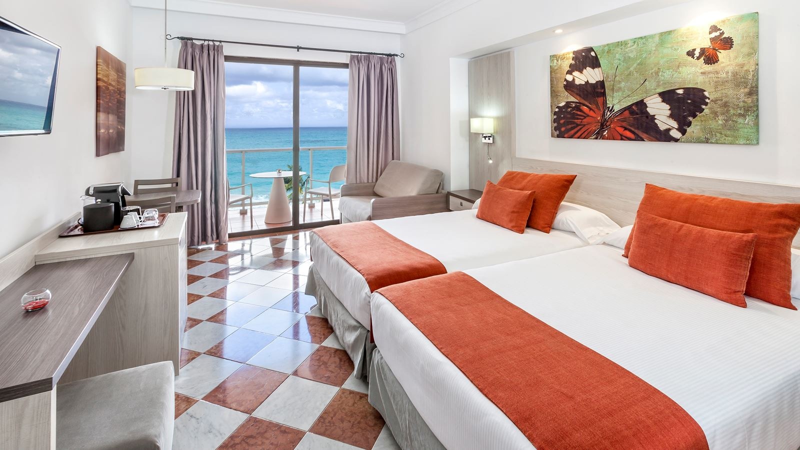 rooms-the-level-room-sea-view