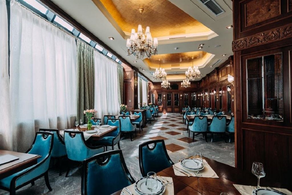 restaurants-level-eleven-rooftop-restaurant