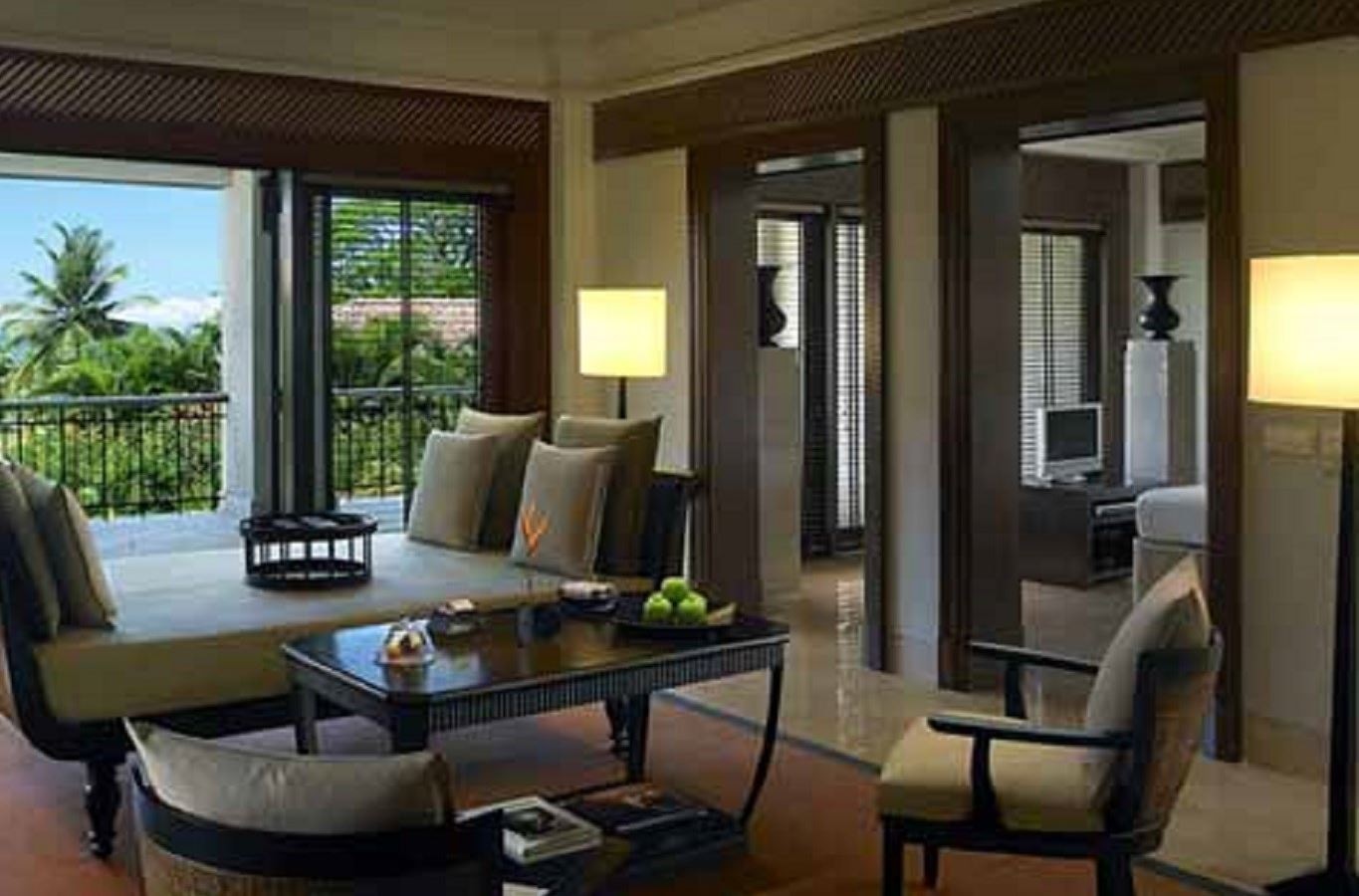 rooms-club-pool-suite