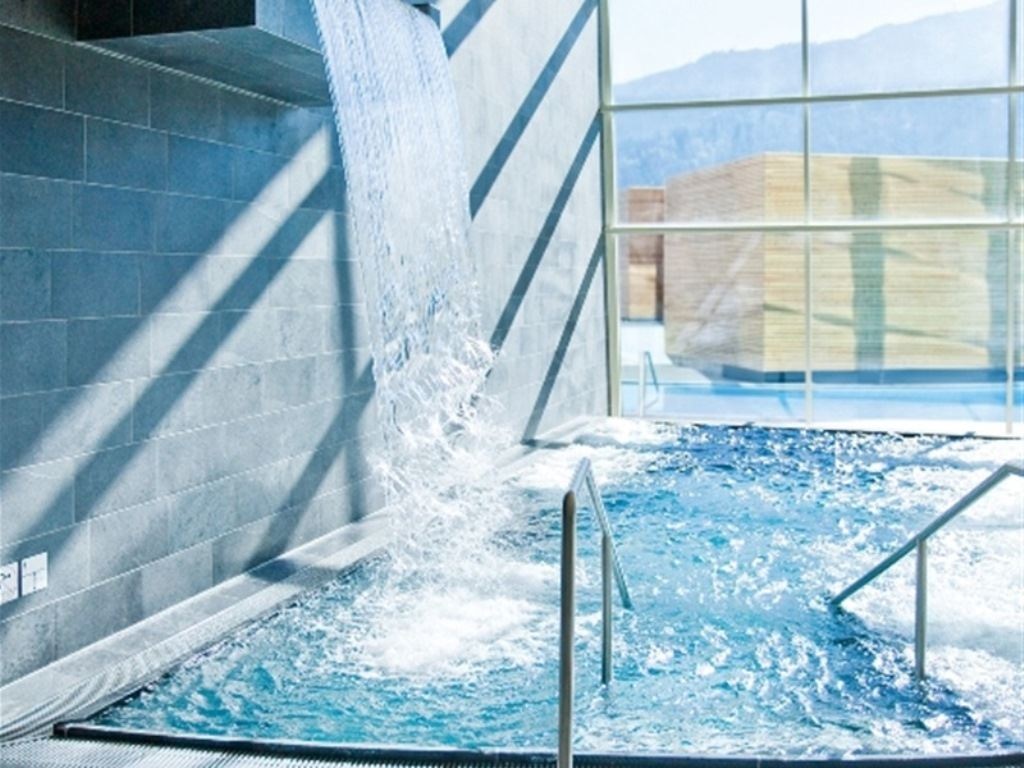 pools-indoor-pool