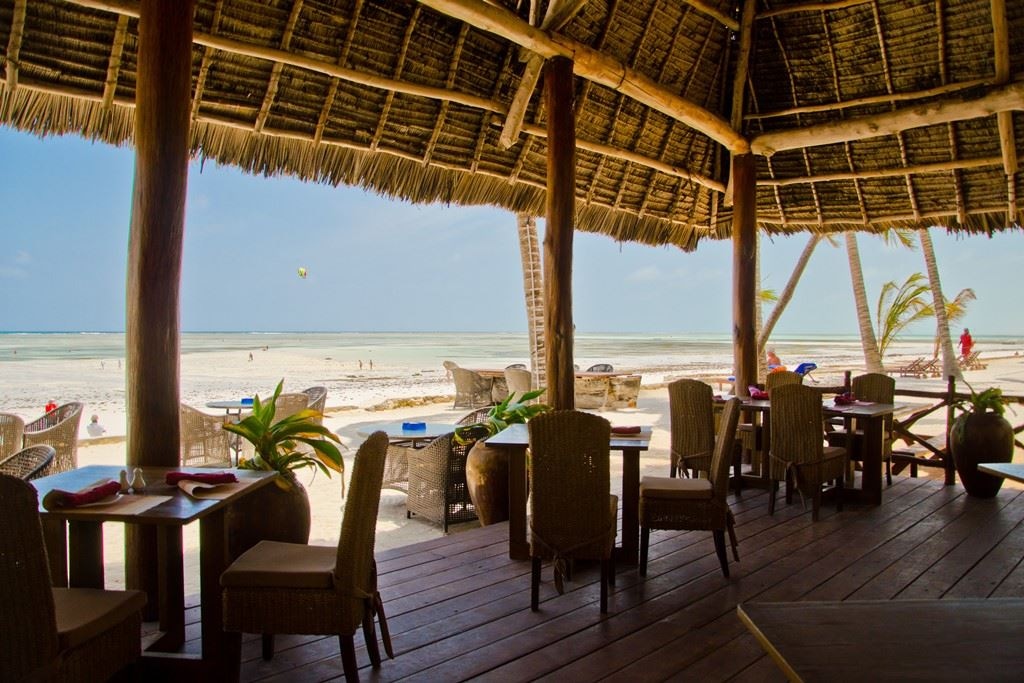 restaurants-kivuli-bar-and-restaurant